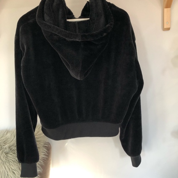 Black Fluffy Faux Fur Sweater Soft Black Hoodie Zip Front With Hood Size Large - Picture 4 of 7